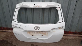 Toyota fortuner tailgate