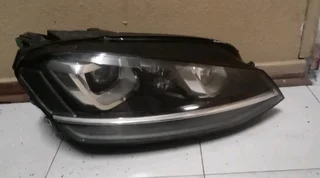 VW Golf 7 headlight