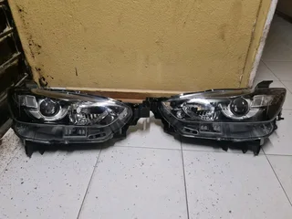 Mazda cx3 Xenon headlight left&amp;right