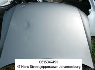 VW Amarok bonnet