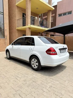2011 Nissan Tiida Sedan