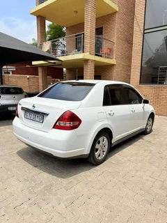 2011 Nissan Tiida Sedan