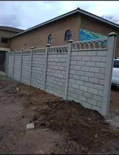 Precast concrete fencing