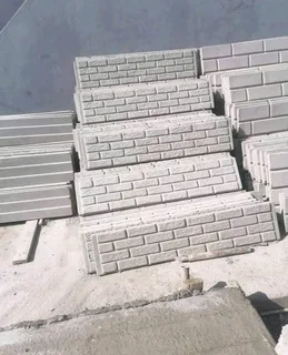 Precast panels fencing