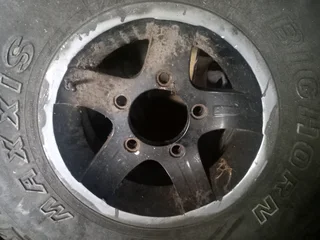 Land rover mag rims
