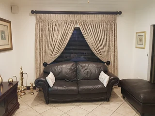 curtains - Ad posted by chantalg