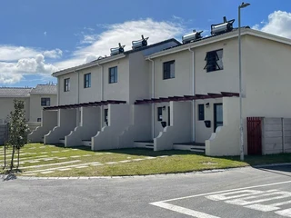 Cozy Brand New Townhouse
