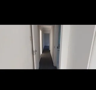 Sunny 2-Bed, 2- Bath Apartment in Prime Glenwood- Rooms to Rent