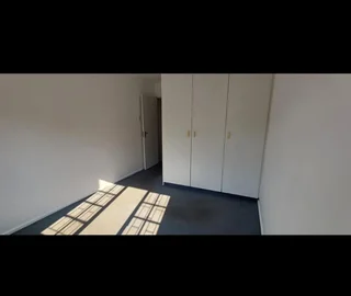 Sunny 2-Bed, 2- Bath Apartment in Prime Glenwood- Rooms to Rent