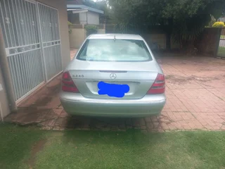 E240 w211 mercedes benz 2002