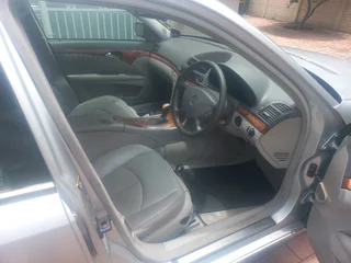 E240 w211 mercedes benz 2002