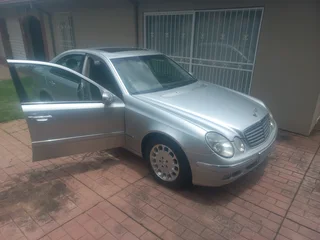 E240 w211 mercedes benz 2002