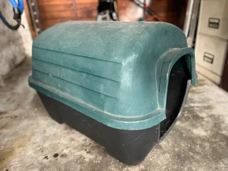 Dog kennel (medium) for Sale