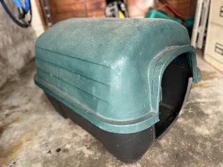 Dog kennel (medium) for Sale