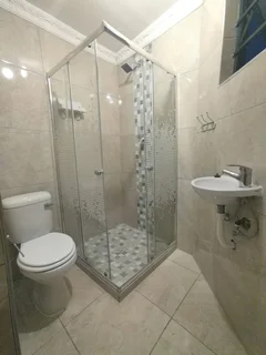 STUDENT OR YOUNG PROFESSIONAL ACCOMMODATION FROM R7 800pm PER PERSON.