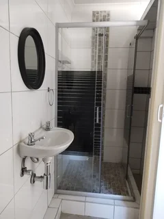 STUDENT OR YOUNG PROFESSIONAL ACCOMMODATION FROM R7 800pm PER PERSON.