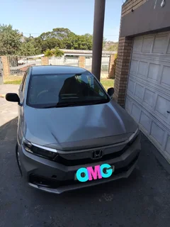 URGENT!NEGOTIABLE HONDA AMAZE 4 SALE