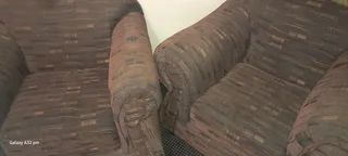 Lounge suite for sale 0815686064 if interested