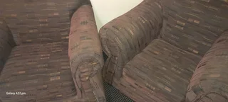 Lounge suite for sale 0815686064 if interested