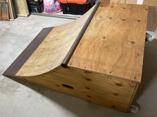Quaterpipe Ramp