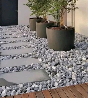 Good Quality Kikuyu, Buffalo, L&#39;m Berea  ,Brown Stones  ,Topsoil, Wood Chips And River Stone