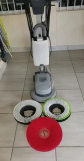 Numatic NLL332 Single Disk Rotary Scrubber