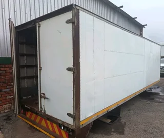 8 TON PANTECH LOADBIN FOR SALE