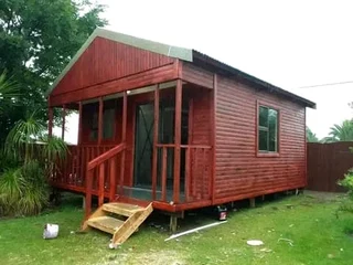 Quality Wendy houses and log homes for sale