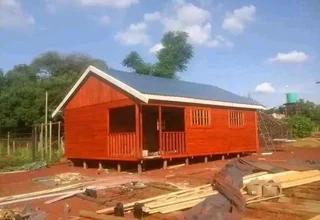 Log homes and Wendy houses for sale