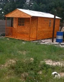 Wendy houses and log homes for sale