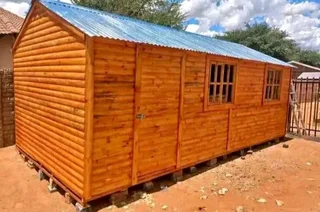 Wendy houses and log homes for sale