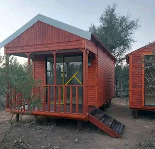 Log homes and Wendy houses for sale