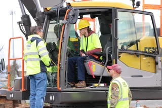 Dump Truck,excavator,front End Loader,forklift,tip Truck And More Call 0735879954