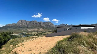 Make the Cape Winelands your home!!