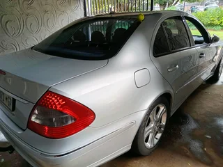 Mercedes-Benz E350 Avantgarde – Clean Luxury Project Car