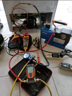 Fridge repairs and regasing R450