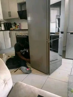 Fridge repairs and regasing R450