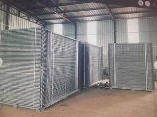 Crowd control barriers  speed fence