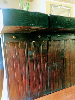 Solid and heavy dining table seats 10 people