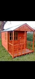 Luver  wood wendy house