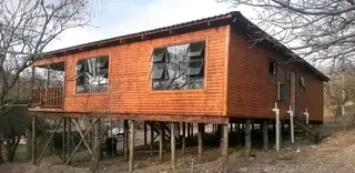 J  4 log cobn wooden houses