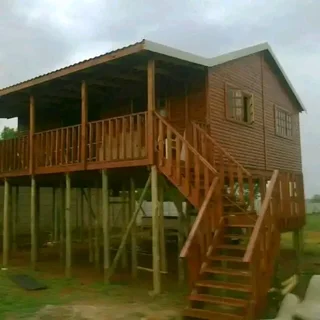 J  4 log cobn wooden houses