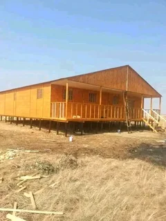 12 x 15   log  cobn wooden houses