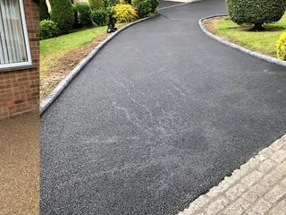 Tar driveways &amp; Roads
