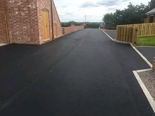 Tar driveways &amp; Roads