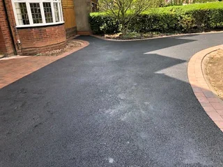 Tar driveways &amp; Roads