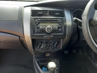 NISSAN LIVINA 1.6 X GEAR LOW KMS