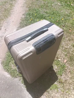 Travel suitcase