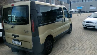 Renault Trafic DC100 1.9 TDi 9 Seater Bus 6 speed Manual R 139000