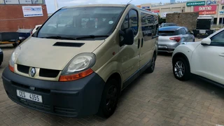Renault Trafic DC100 1.9 TDi 9 Seater Bus 6 speed Manual R 139000